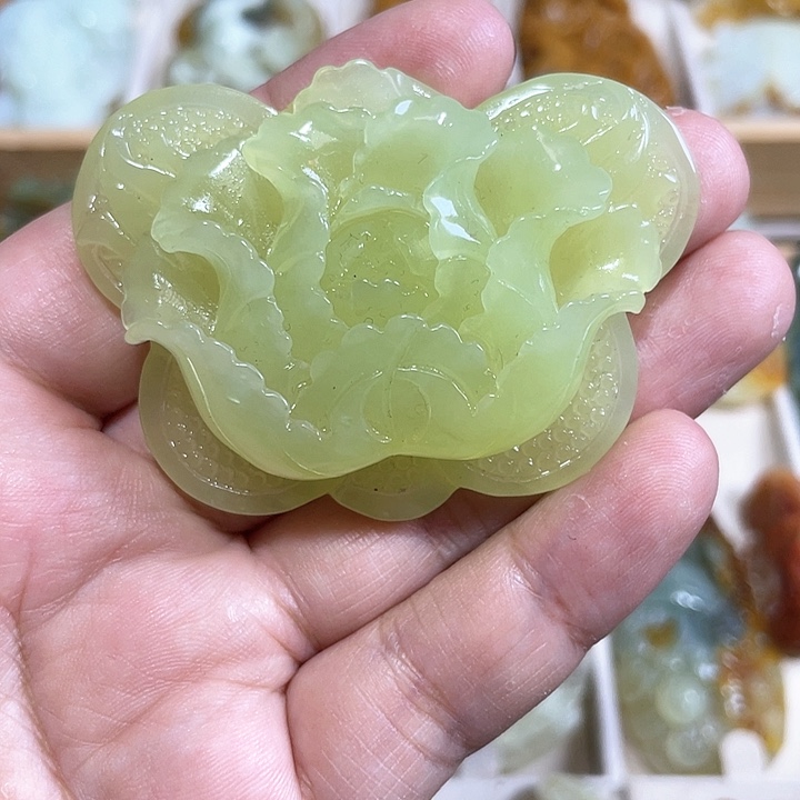 岫玉吊坠(赠链)未镶嵌