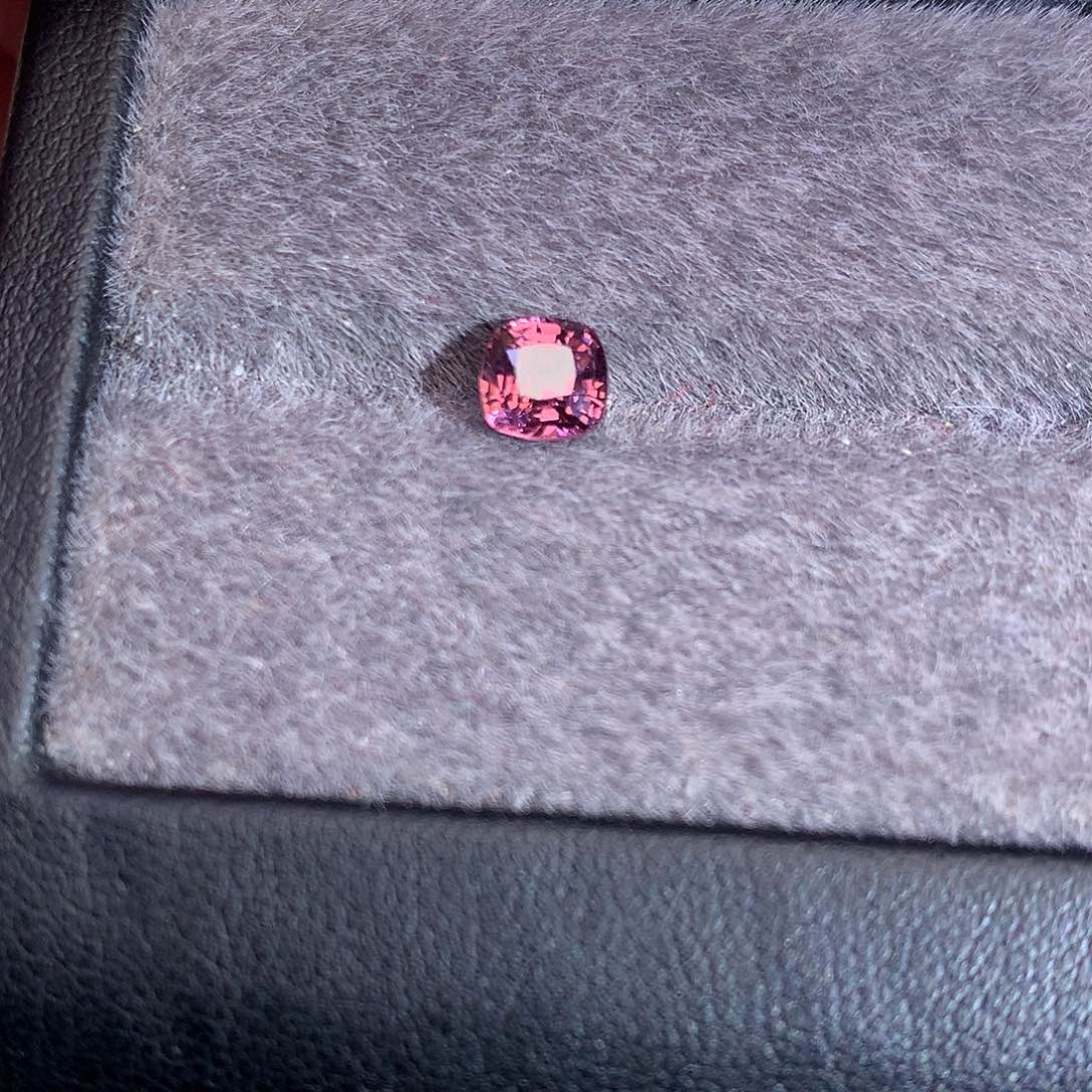 尖晶石裸石未镶嵌0.835ct