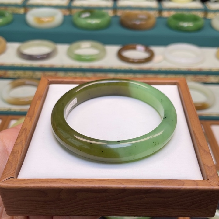 和田玉手镯未镶嵌55