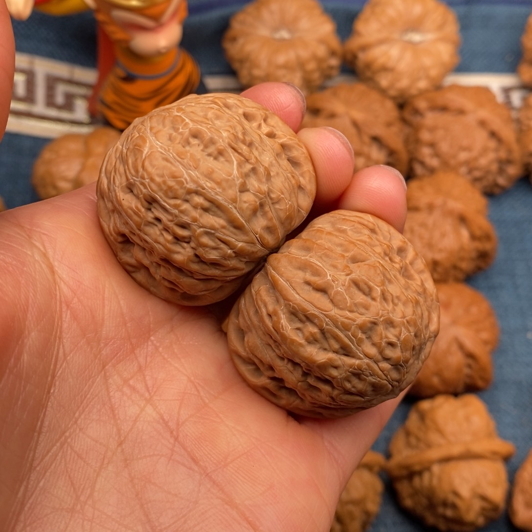 文玩核桃把件38全品铁锤