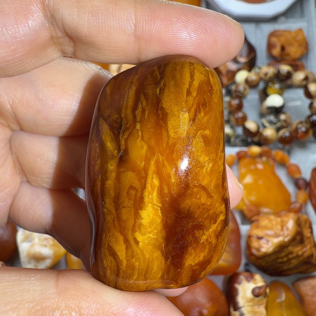 定制琥珀未镶嵌花蜡虎皮原石