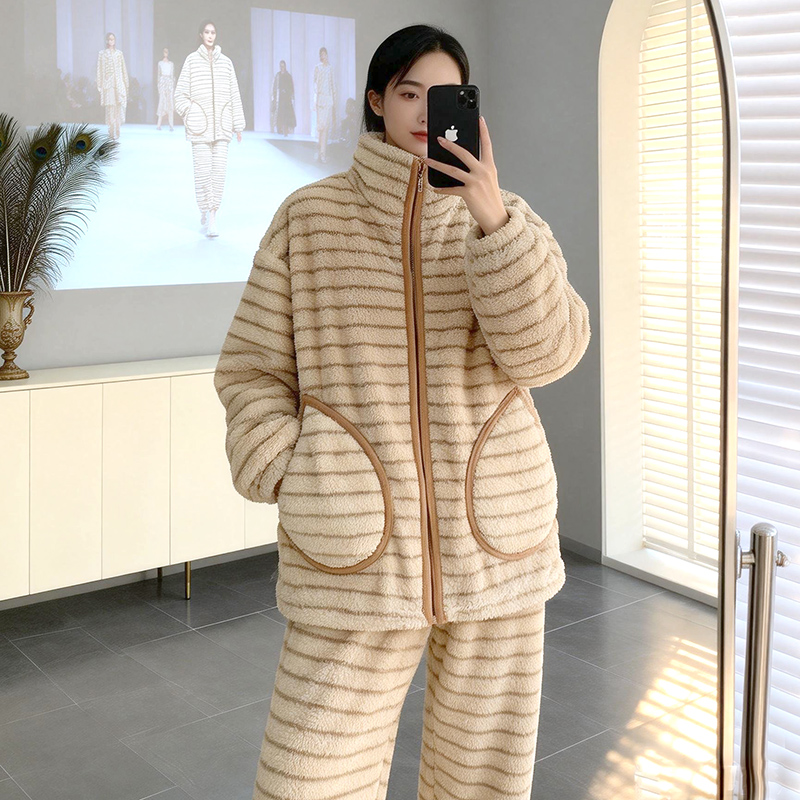 睡衣女冬季珊瑚绒加绒加厚新款法兰绒睡衣条纹家居服套装可外穿