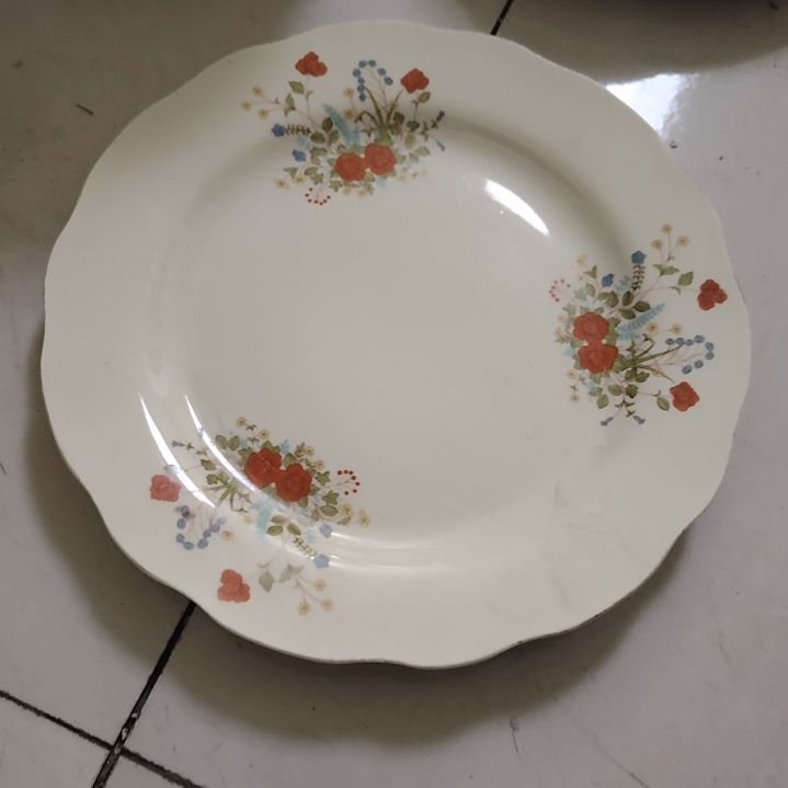 盘陶瓷盘子碗啥都有