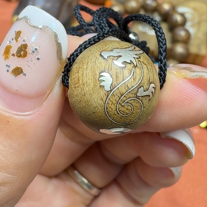 大叶紫檀（黑酸枝木类）