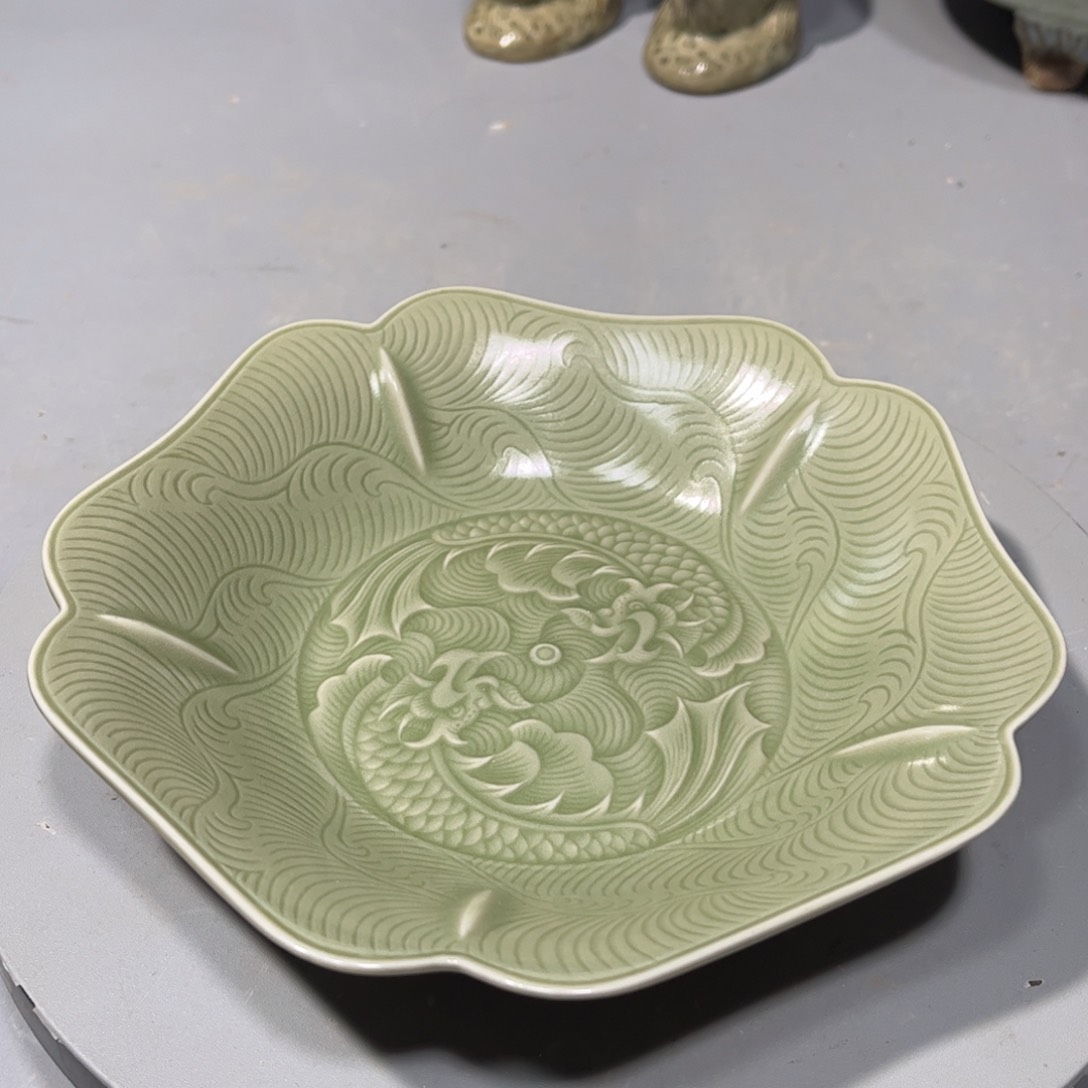 瓶秘色瓷洗品相完美