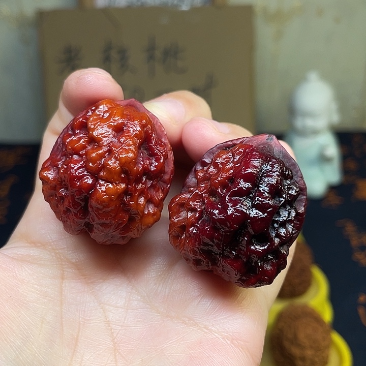 文玩核桃把件9、七彩山羊王38