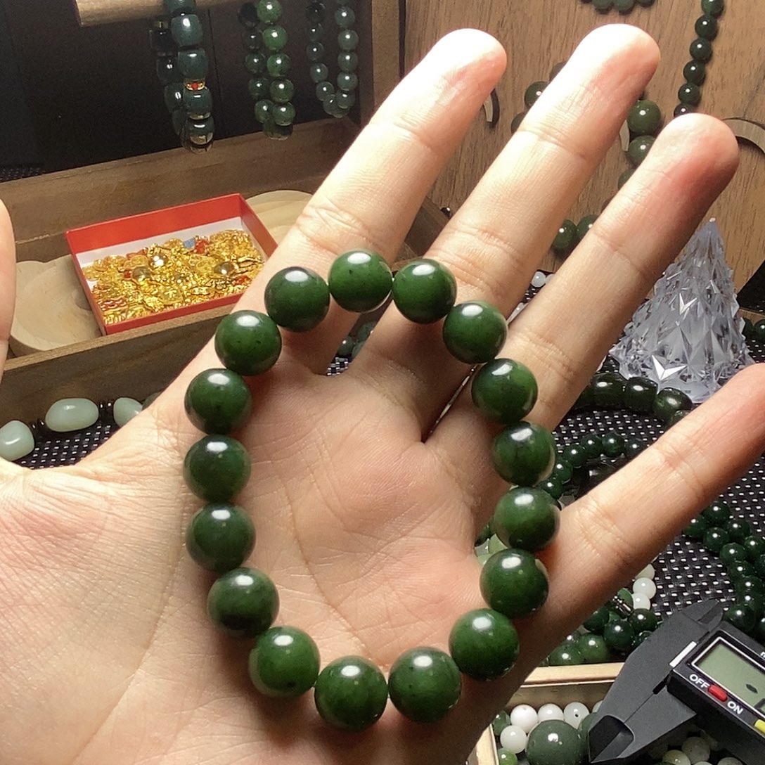 和田玉未镶嵌手串2