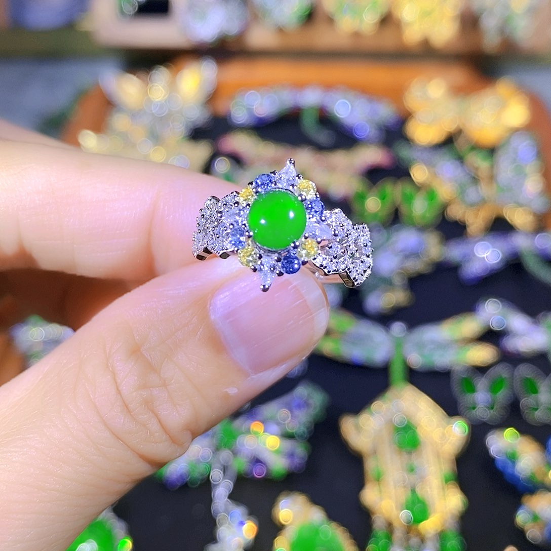 颈饰银S925镶嵌翡翠