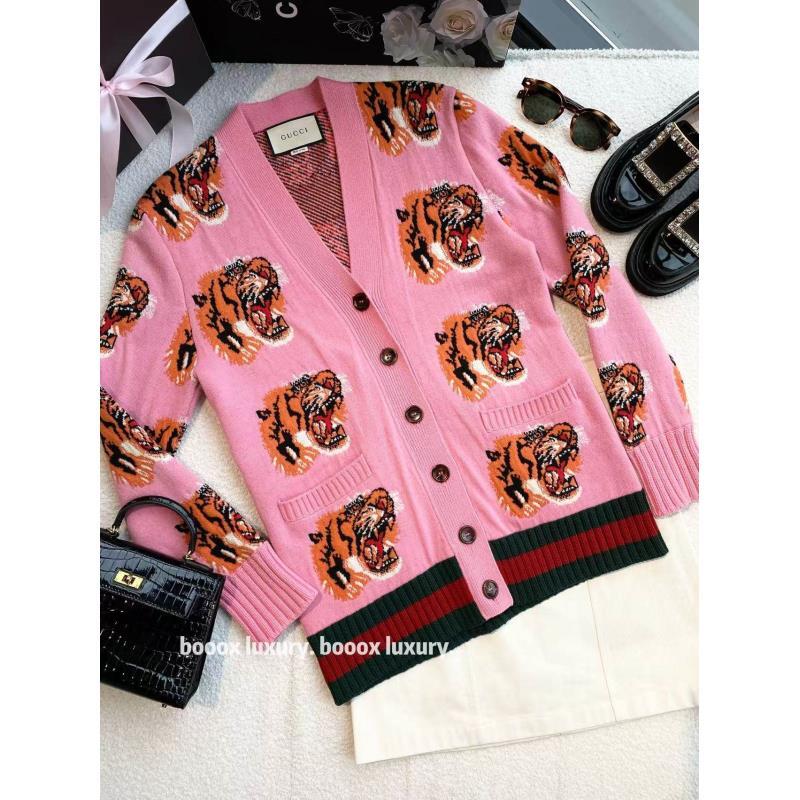 95新 GUCCI/古驰   zz358 羊毛 粉色虎头满印羊毛V领针织开衫 XS