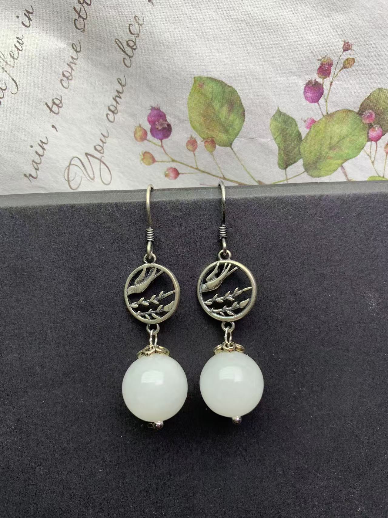 天然和田玉耳饰高端圆珠S925纯银白耳环经典耳坠复古女马面裙F20