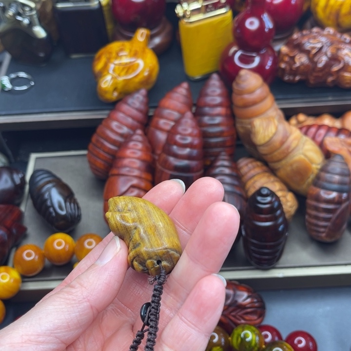 大叶紫檀（黑酸枝木类）