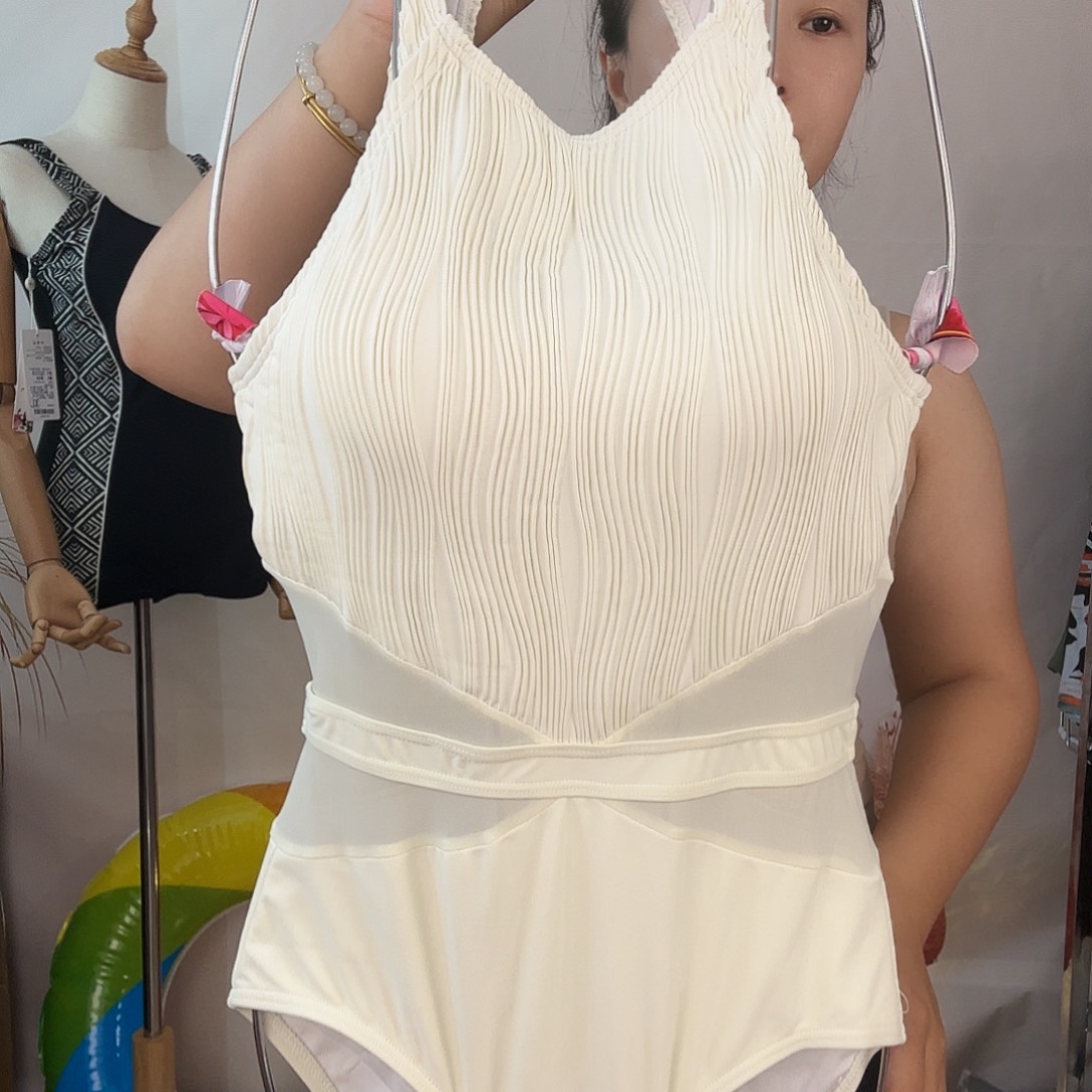 锦涤三奇白色三角大包臀