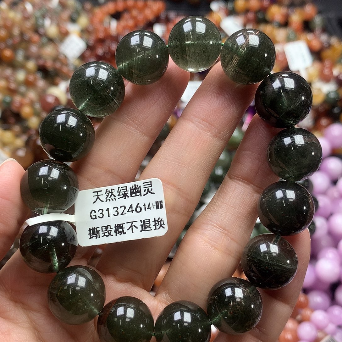 未镶嵌水晶手链，，，