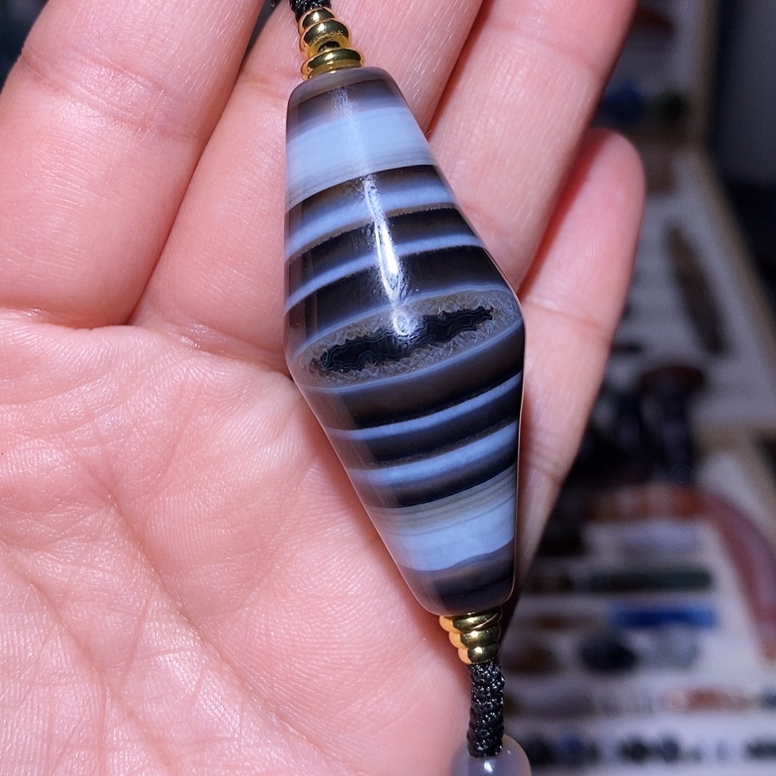 玛瑙未镶嵌吊坠……