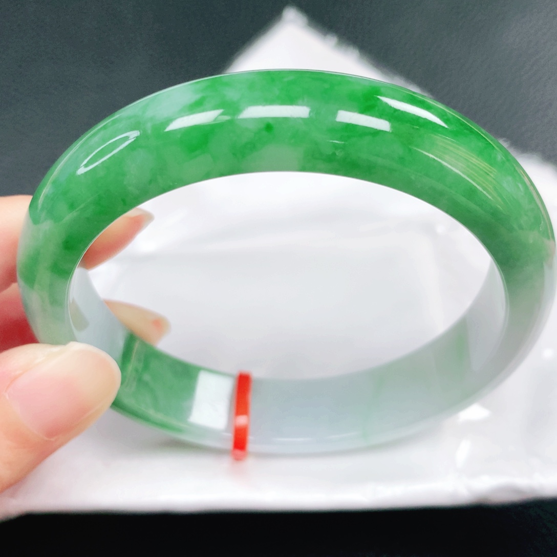 翡翠未镶嵌手镯59圈