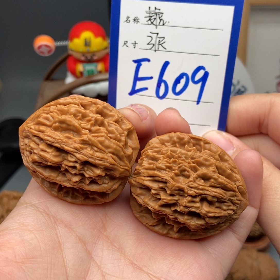 文玩核桃吊坠37麦穗虎头