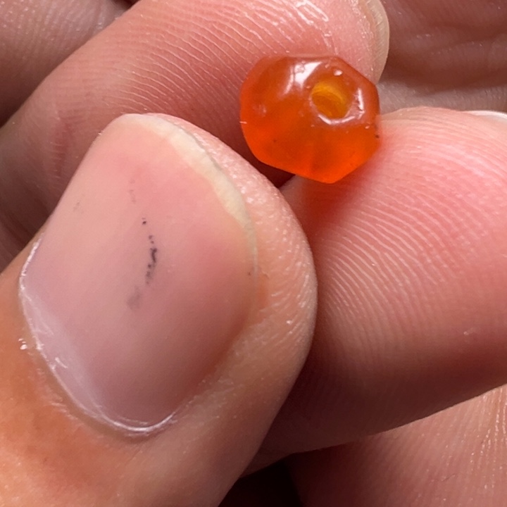 草***友玛瑙/玉髓未镶嵌珠宝半成品x000