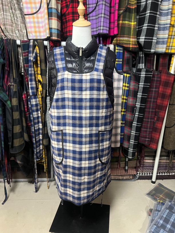 全新蓝白格子黑色包边条包边二个口袋防污无袖围裙时尚家用厨房