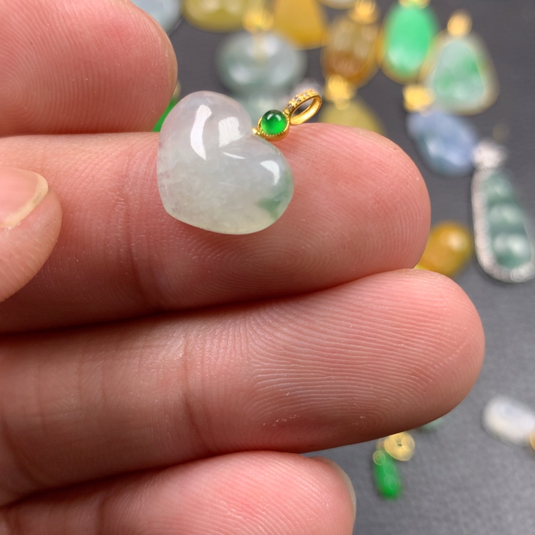 【闪购商品】颈饰18K金镶嵌翡翠翡翠