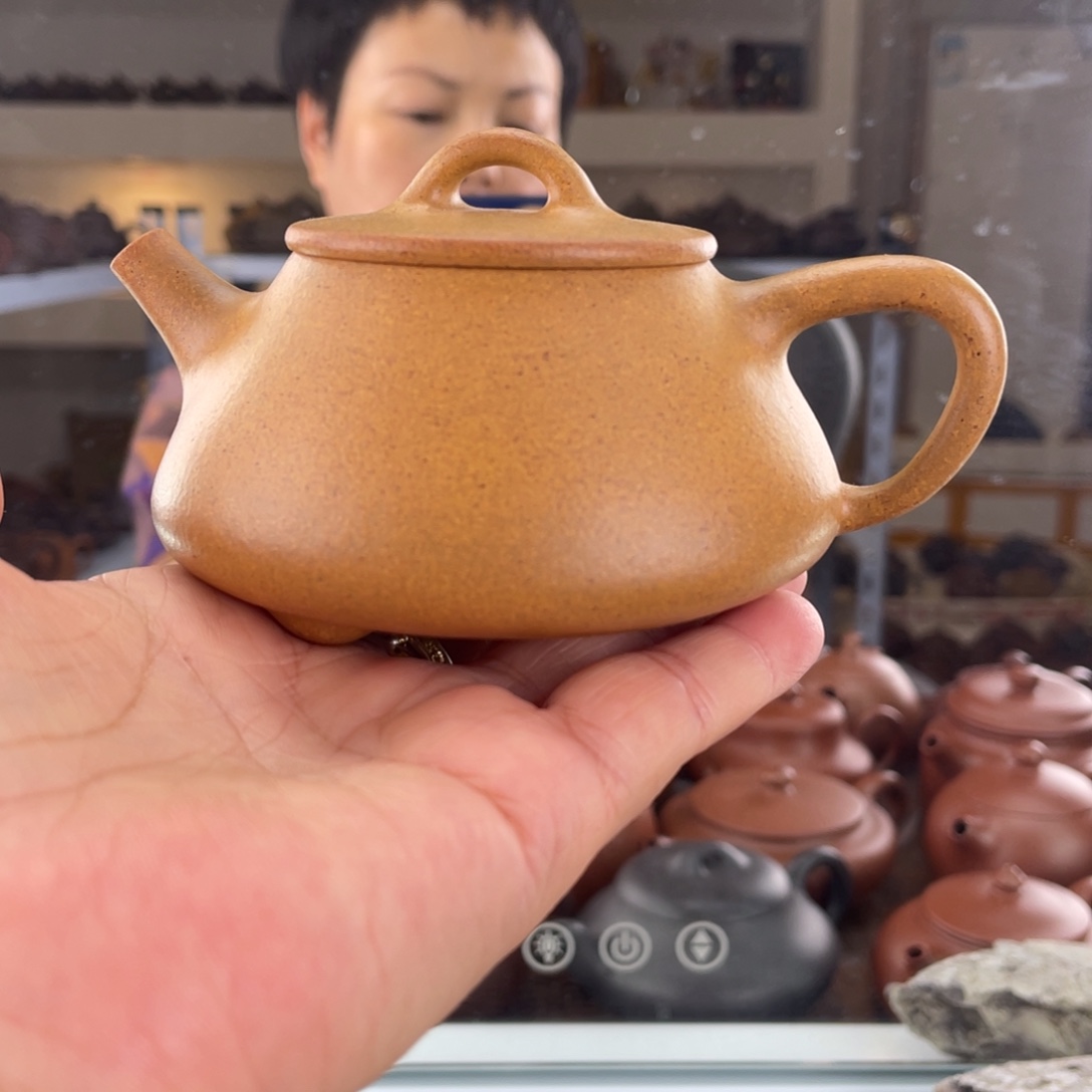 茶壶紫砂黄金段手磨料平盖石瓢180cc