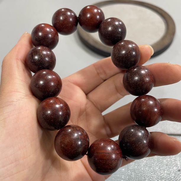 A382紫檀圆珠卡1.8单圈手串