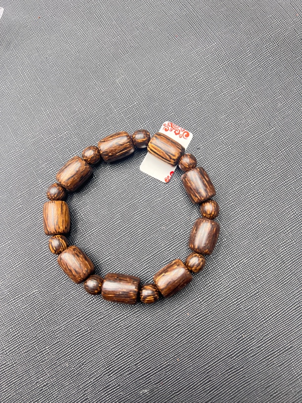 C25沉木桶珠手串