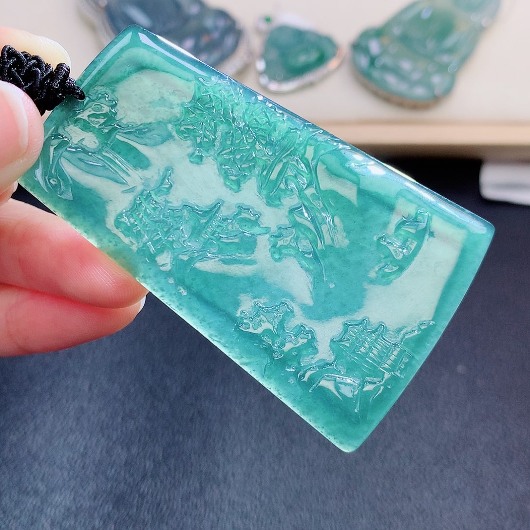 翡翠颈饰未镶嵌翡翠