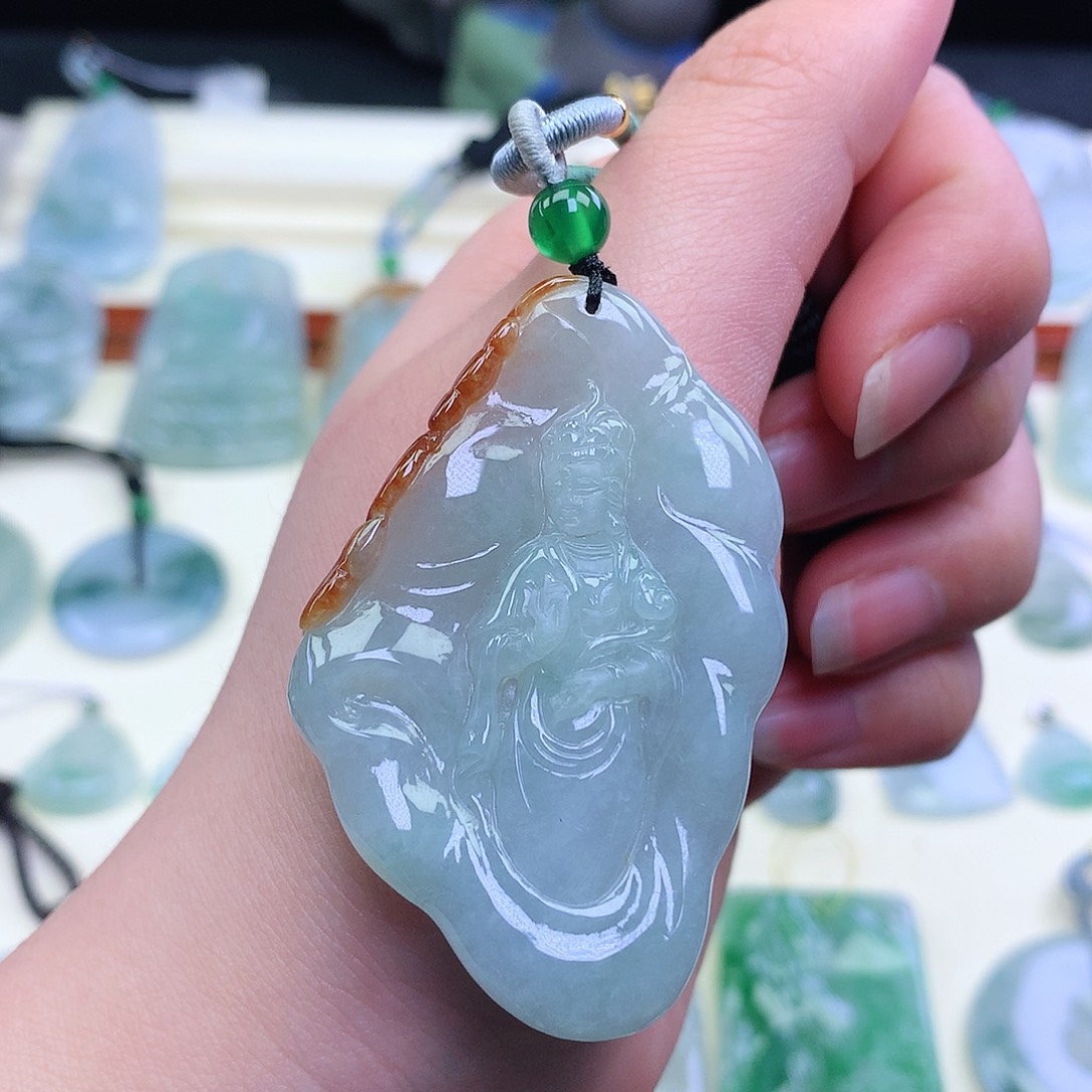 翡翠颈饰未镶嵌吊坠