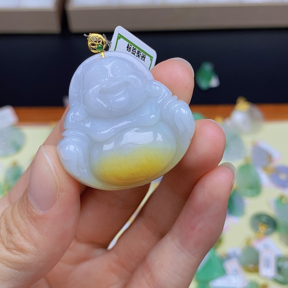 翡翠颈饰18K金镶嵌翡翠