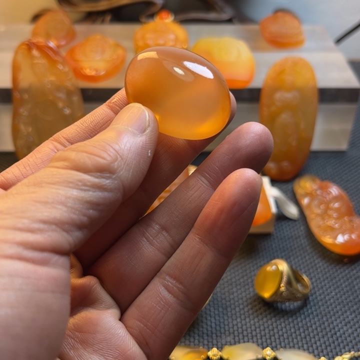 石英质玉颈饰未镶嵌用****2