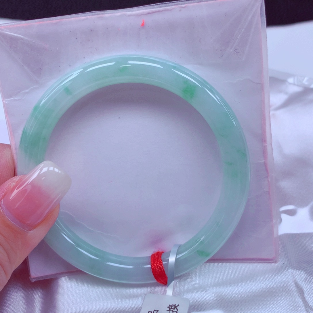 未镶嵌手镯翡翠手镯