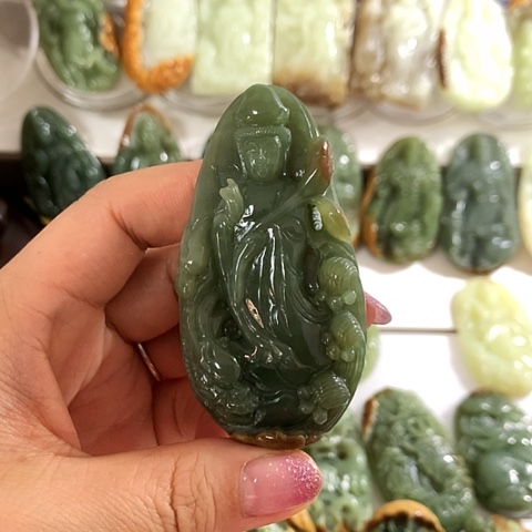 岫岩河磨玉（透闪石质玉）吊坠未镶嵌