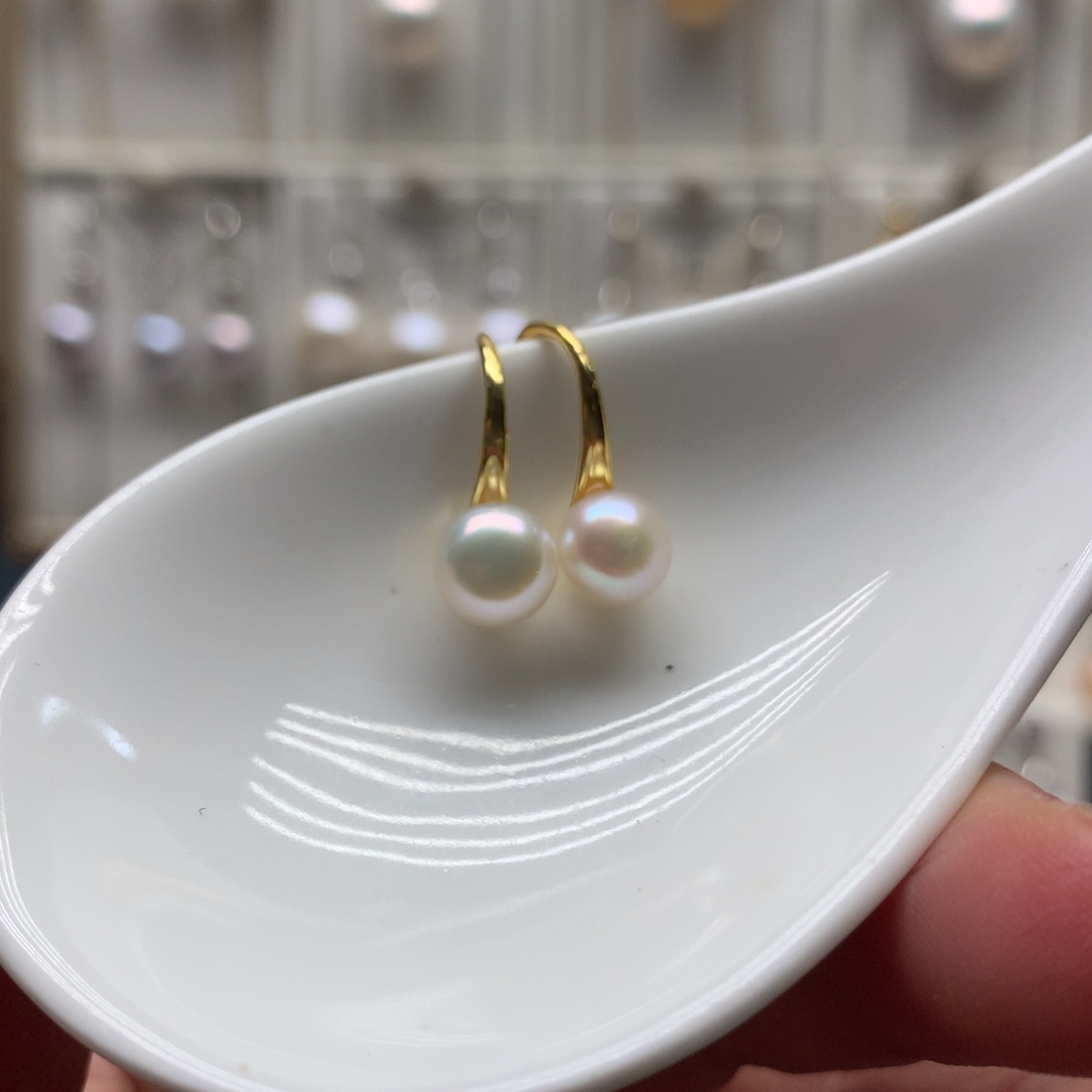 未镶嵌淡水珍珠耳饰