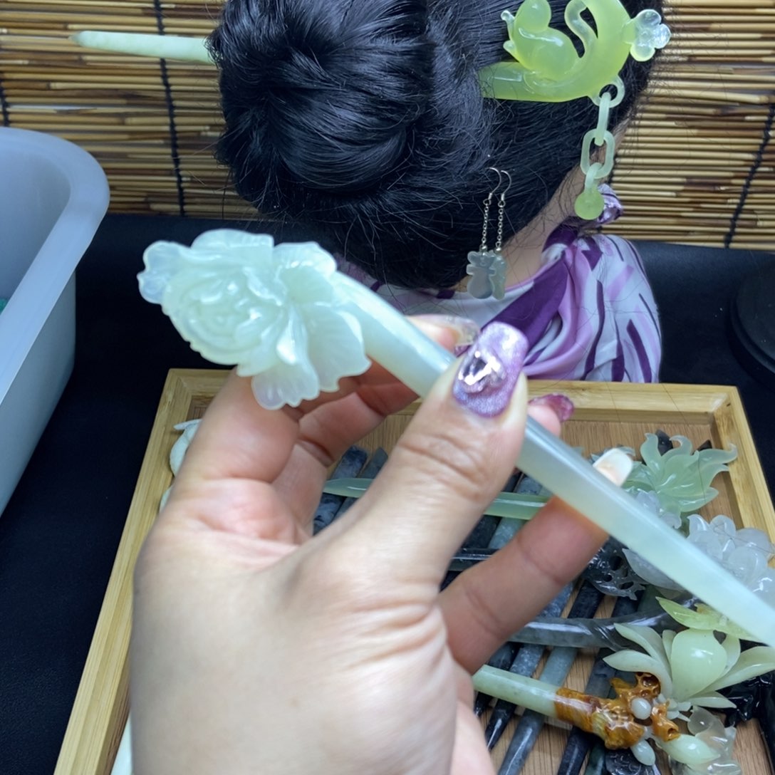 蛇纹石玉发饰未镶嵌