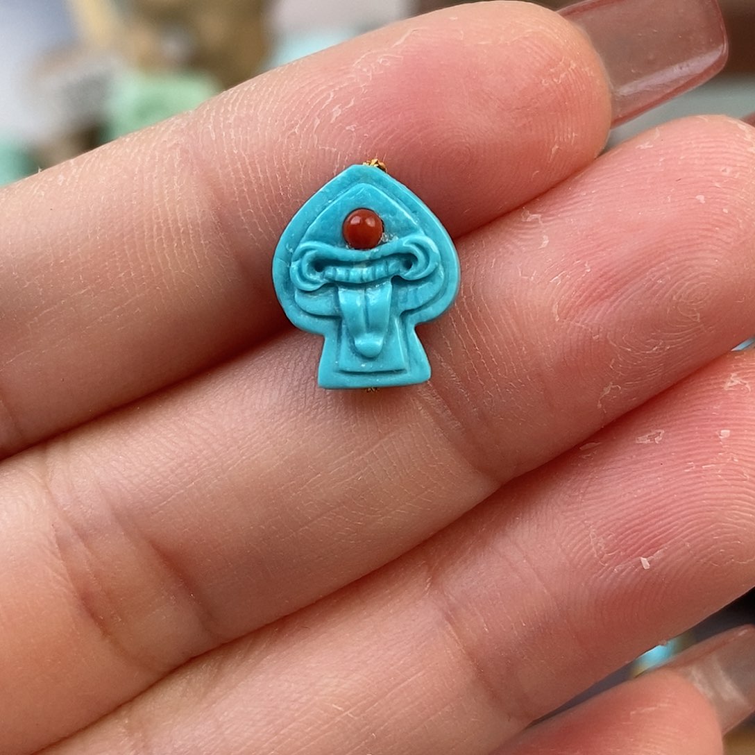 绿松石雕刻未镶嵌