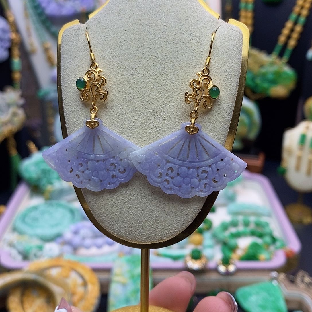 翡翠耳饰未镶嵌天然