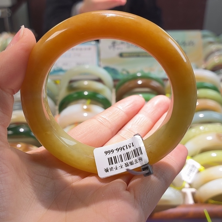 和田玉未镶嵌手镯32 56.57对标5180