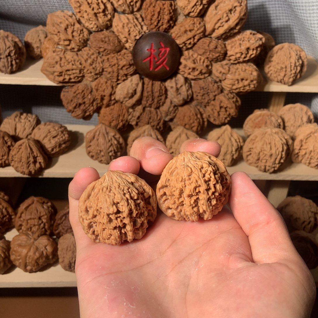 满天星文玩核桃全品42