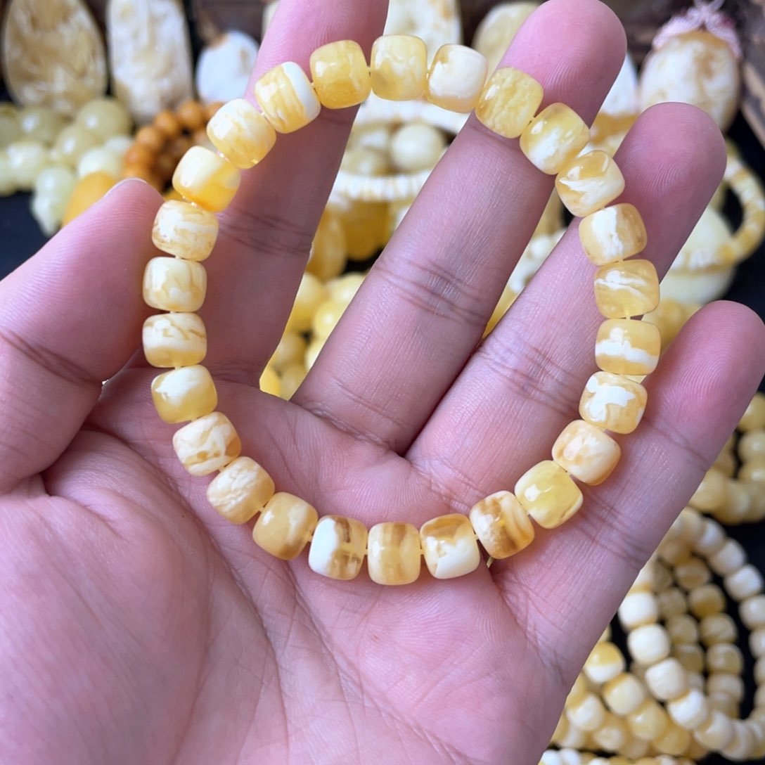 琥珀手串未镶嵌9mm俄料金瓷白妖花精工老型手串