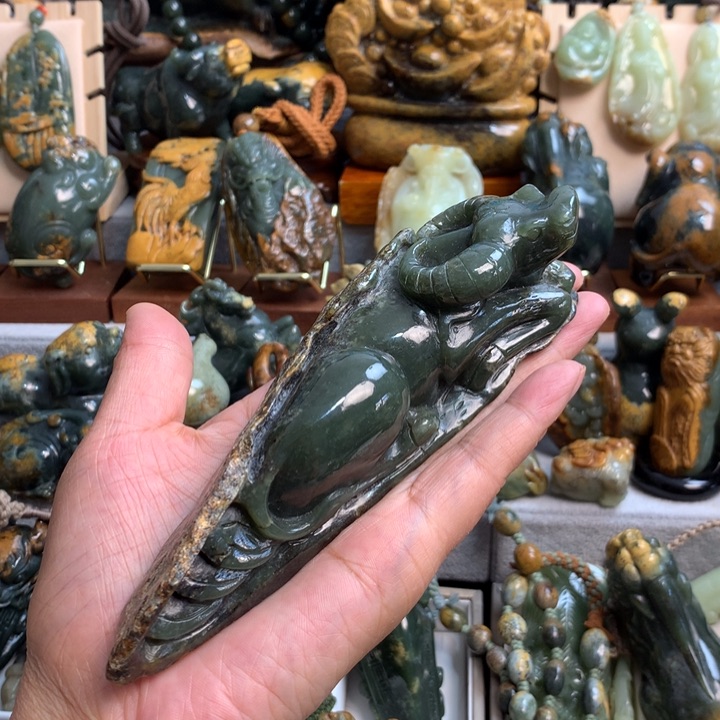 岫岩河磨玉（透闪石质玉）手把件未镶嵌