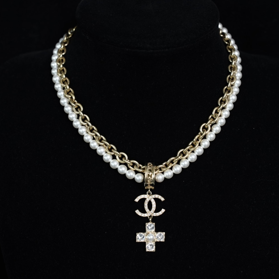 Chanel 十字吊坠双层项链