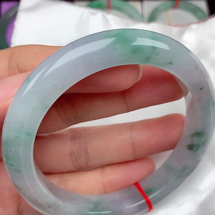 翡翠手镯未镶嵌62.8圈口