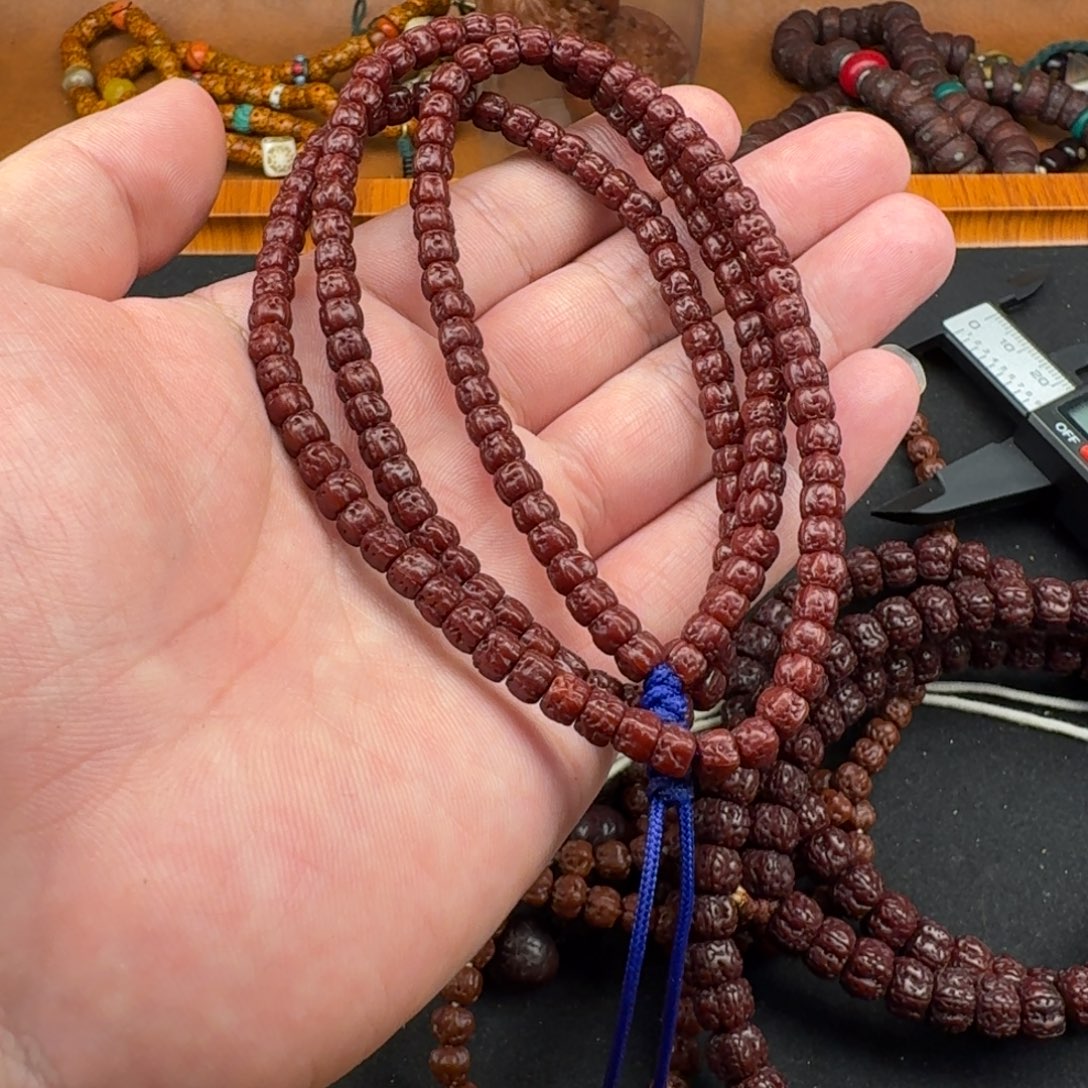 曹***语吊坠金刚菩提佛手5.加