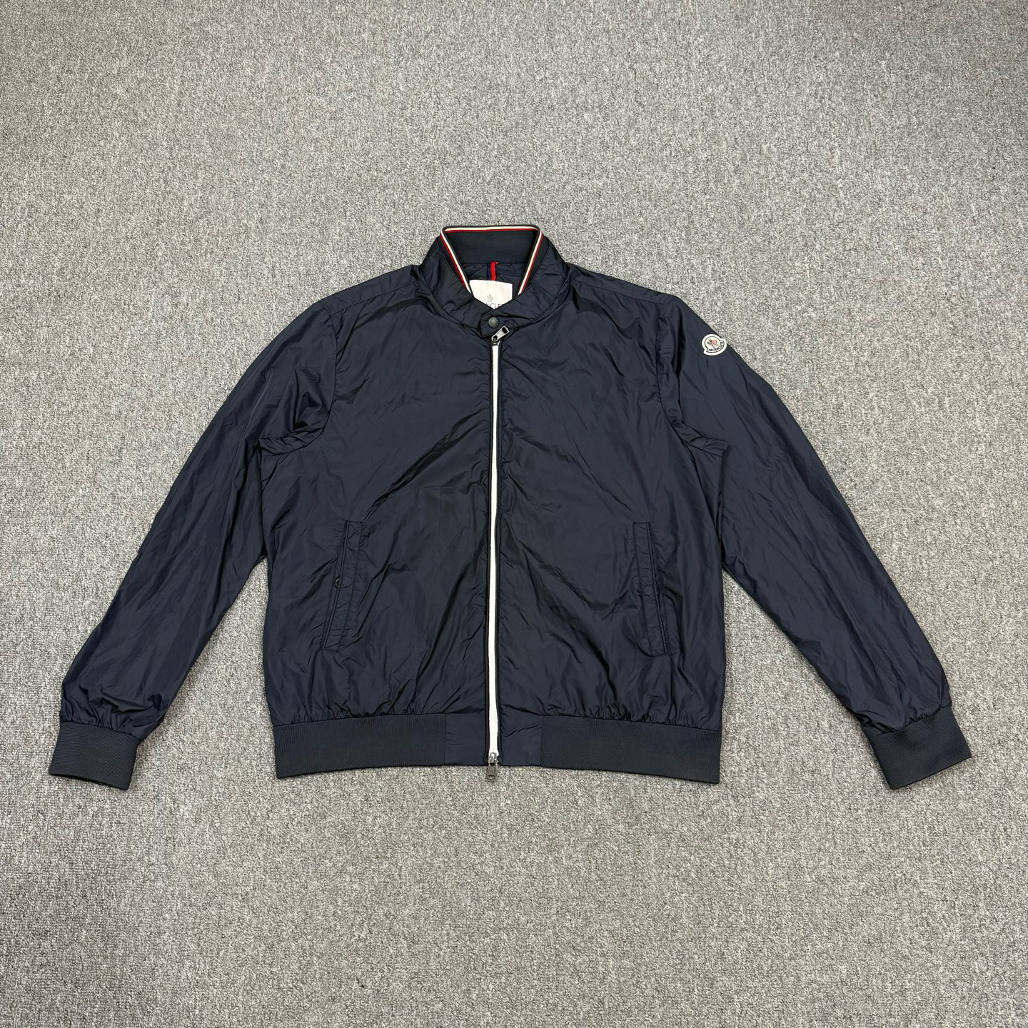 99新 MONCLER 16599964 藏蓝色手臂徽标logo尼龙夹克外套 6码99新