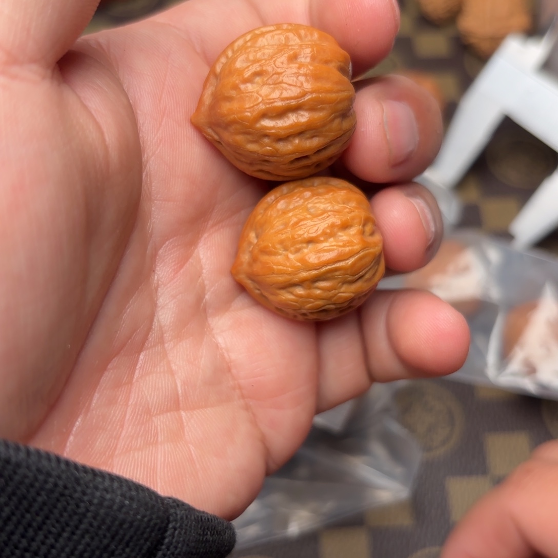 王***贵把件文玩核桃61000000