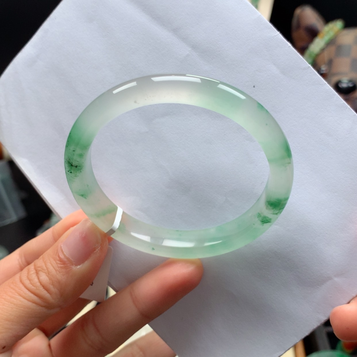 【闪购商品】未镶嵌手镯石英质玉