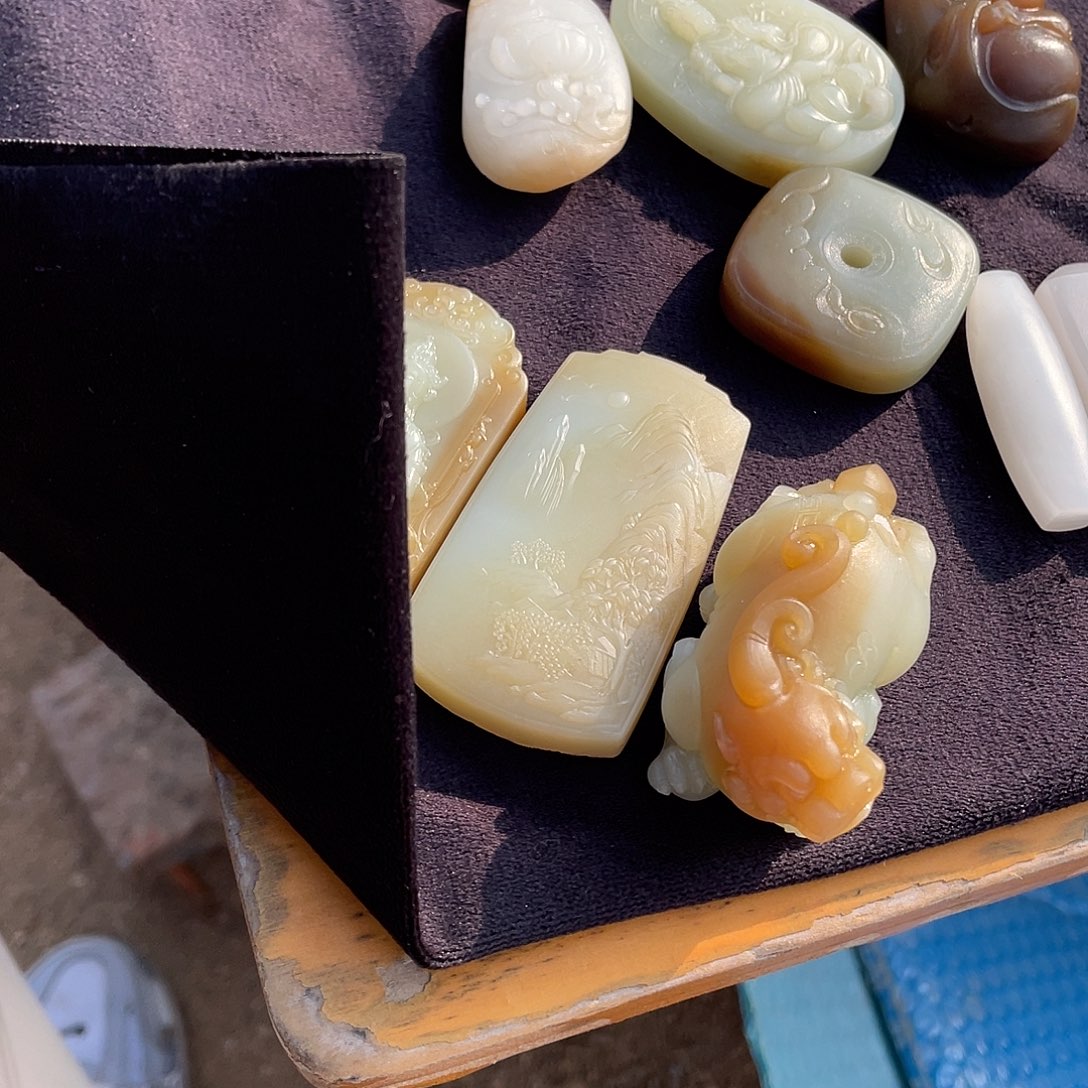 未镶嵌和田玉（糖玉）挂件