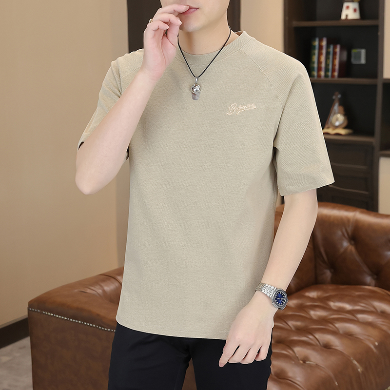 春夏新款圆领绣花简约纯色百搭男士潮流休闲时尚运动半袖
