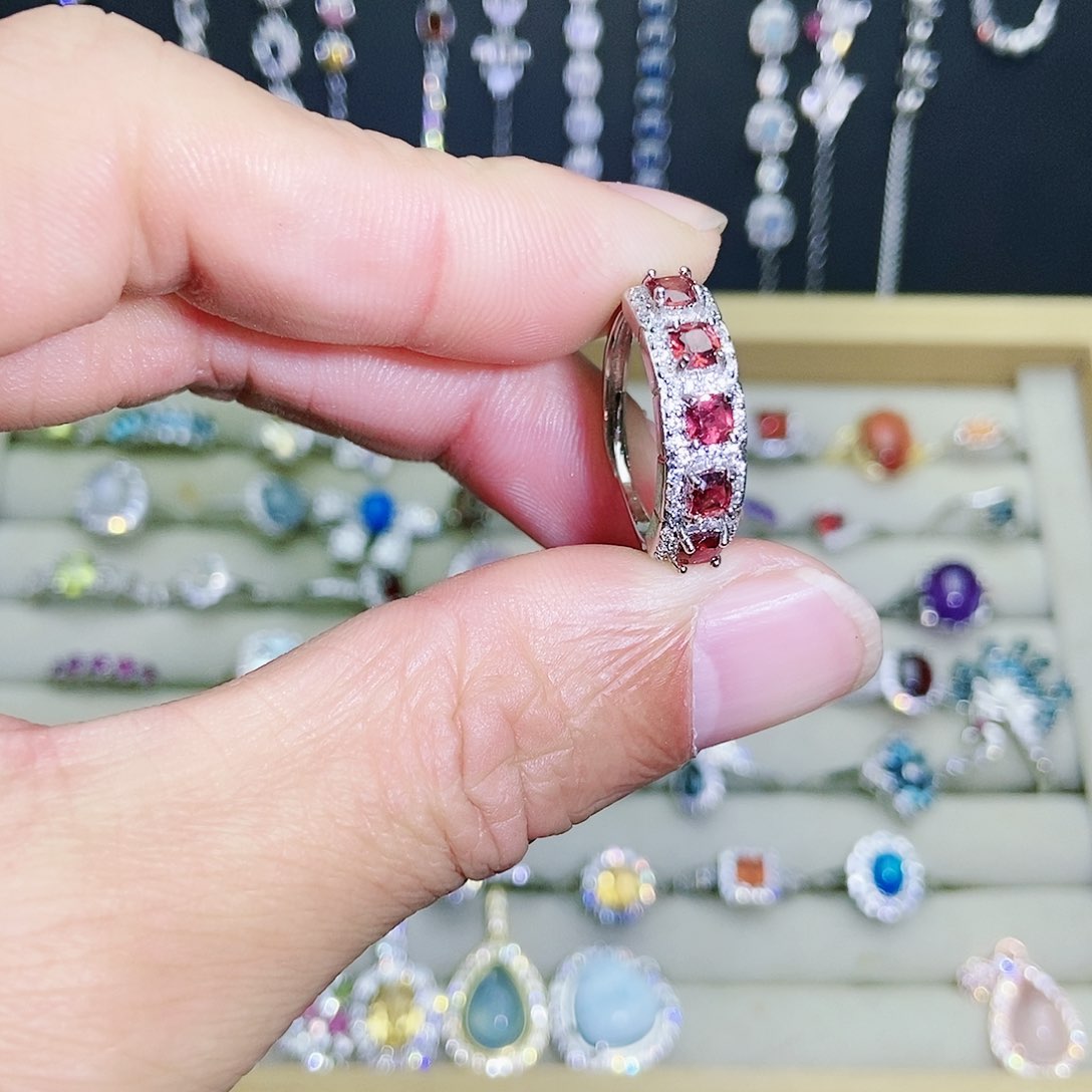 【闪购商品】未镶嵌戒指石榴石