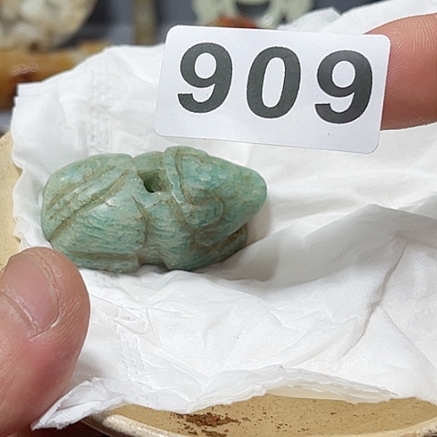 摆件好**荐瓷器制作过程是根据不同种类及形状